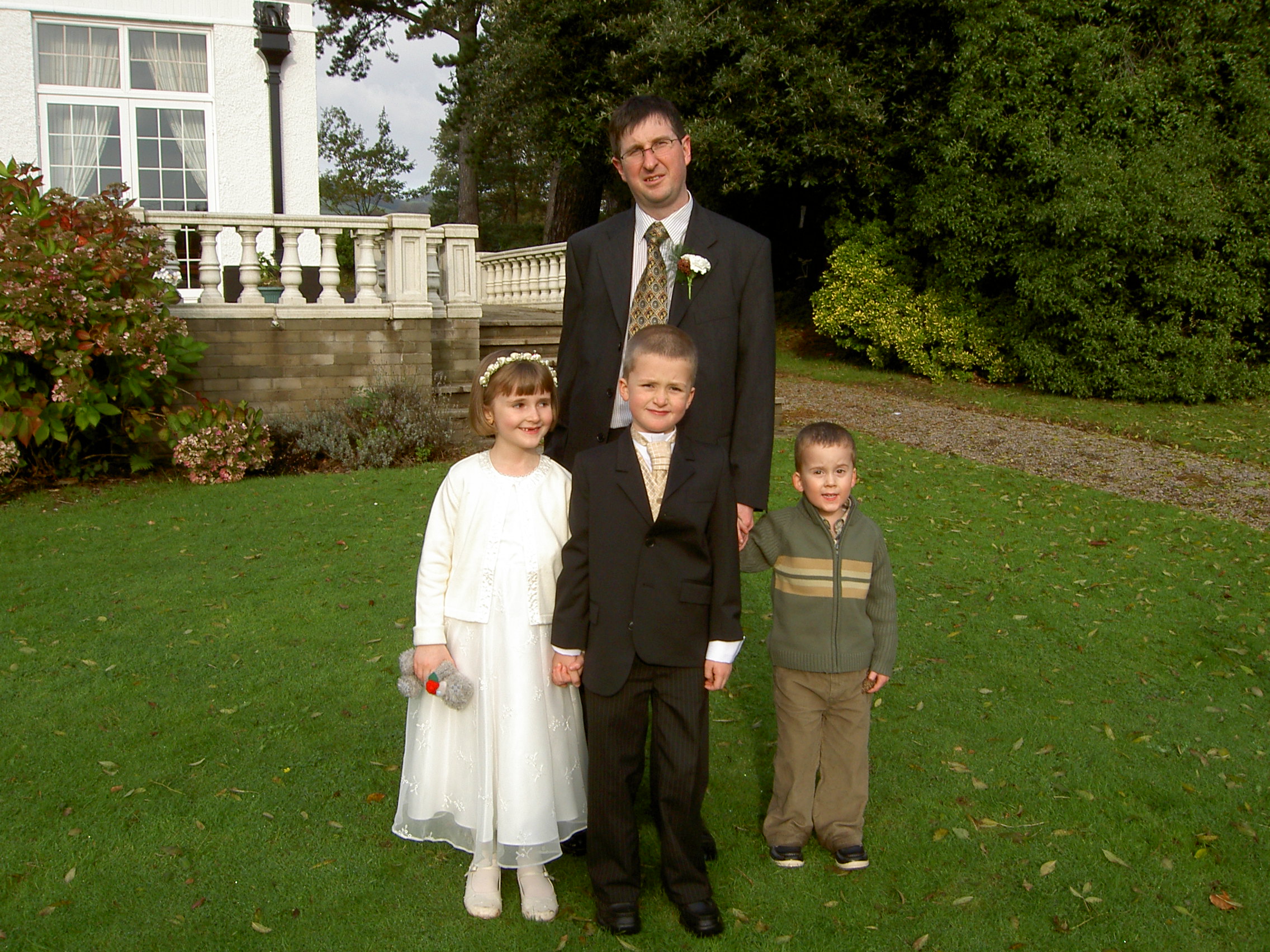 Naomi, Tom & Samuel with Atti